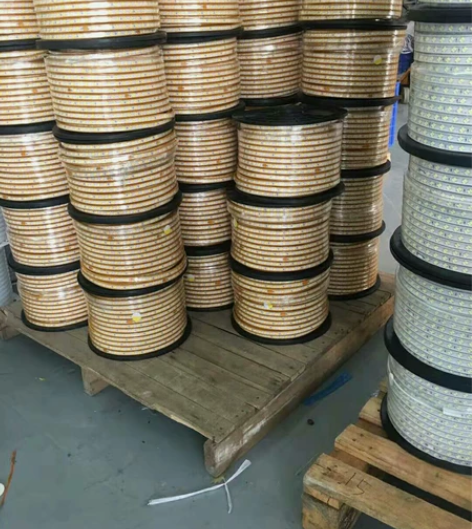 处理库存灯带53卷特价，220伏灯店倒闭 ...