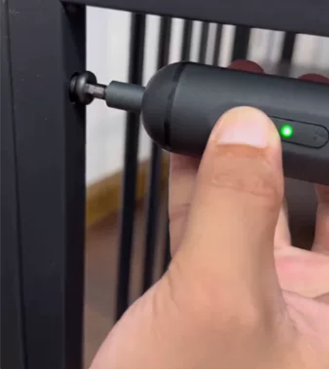 库存全新德力西电动螺丝刀家用充电式迷你两用...