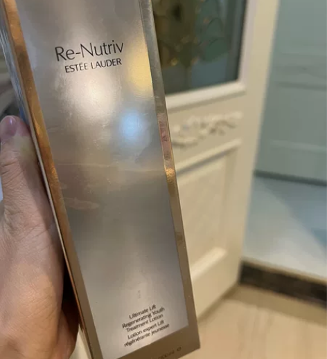 雅诗兰黛高端护肤水，200毫升大容量，全新...