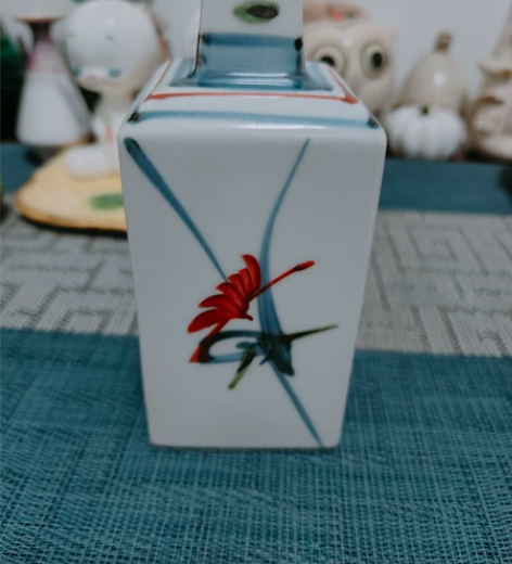 日本青花 手绘 老花瓶 ，摆件等。无款平安...