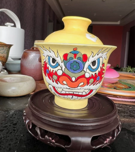 瓷器狂热爱好者又来了，全手工手绘，特别的鹅...