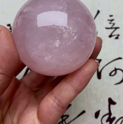 Wt742天然粉水晶球摆件粉晶球家居客厅玄...