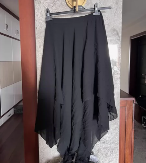 Vintage黑色垂感荷叶边裙 腰围有弹性...