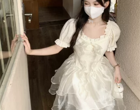 连衣裙风裙设计感仙女木耳边方领女春季202...