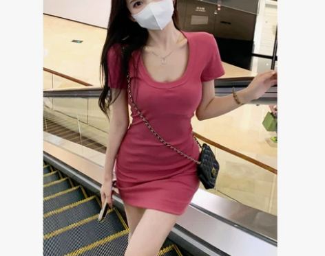 纯欲风性感短袖连衣裙女装秋季新款辣妹收腰修...