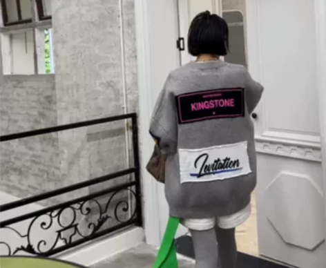 宽松风 中性风 毛衣裙 喜欢宽松的姐妹别错...