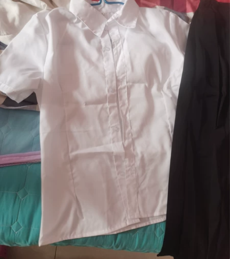 白色衬衫 裙子 公司演节目只穿了一小时，一...