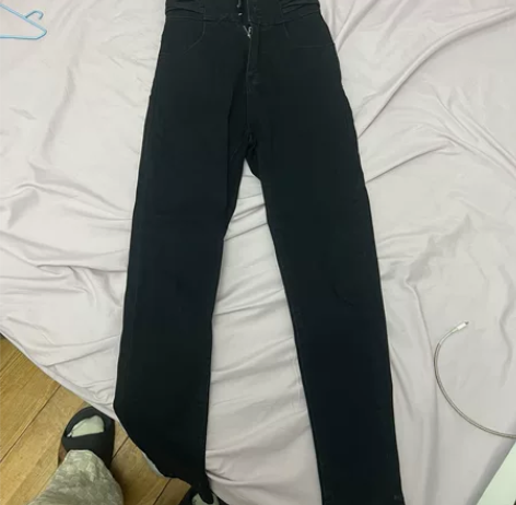 铅笔裤 高腰的 给钱拿走不包邮 感兴趣的话...
