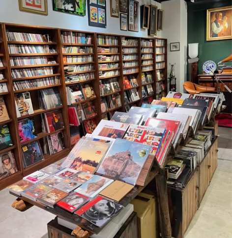 【暑假特惠全场八五折，已开价】全新精品黑胶...