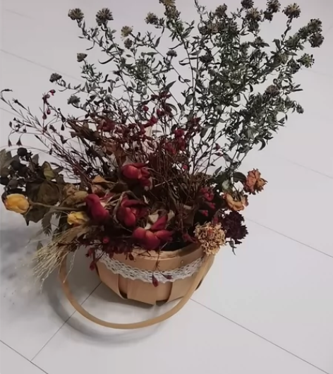 干花篮，搬家忍痛割爱 感兴趣的话点“我想要...