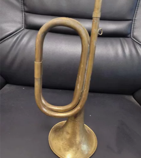 乡下收来的冲锋号小号老铜号冲锋号 年代不祥...