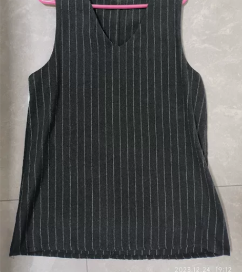 女士呢子背心，外搭用，女士L码左右，便宜处...
