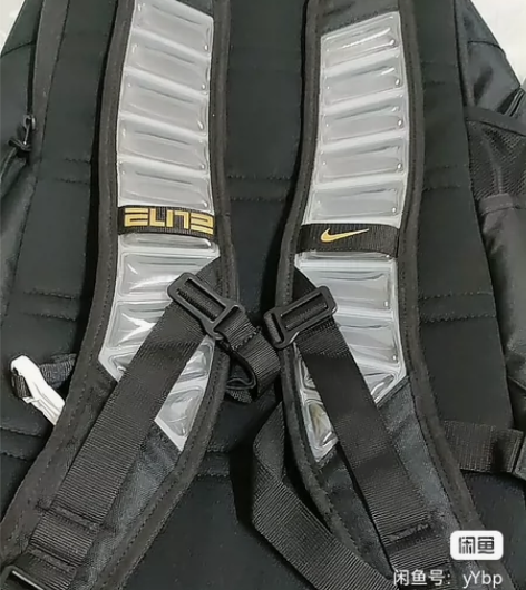 Nike全新气垫球包 感兴趣的话点“我想要...