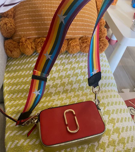 很精致的相机包，原价200元，质感五金很棒...