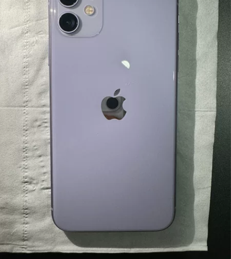 自用的苹果11,功能完好,无拆修,有意者来...