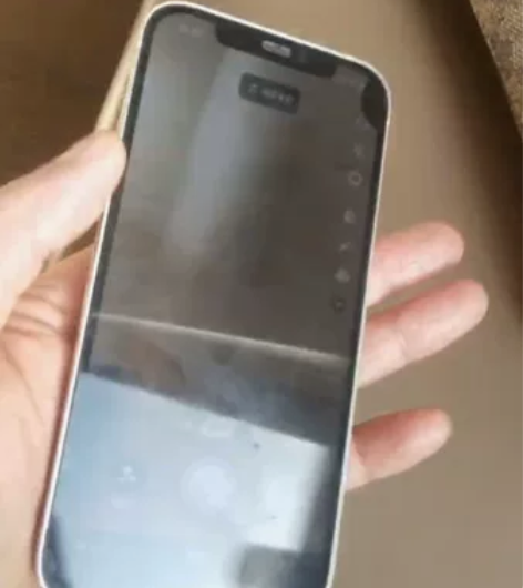 苹果12,全原,买回来就摔了,右上角摔了,...