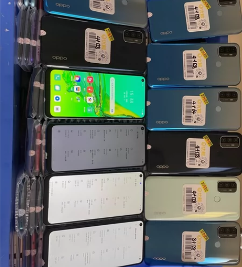 oppo A32 配置4128g，屏幕有白...