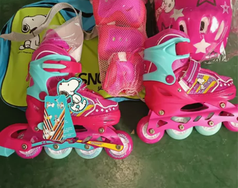 史努比女童四轮溜冰鞋/儿童轮滑鞋套装 正品...