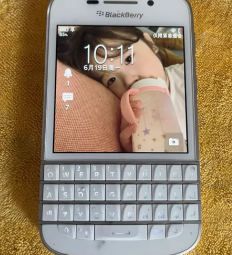 黑莓Q系列手机，带手写功能，96新以上！有...