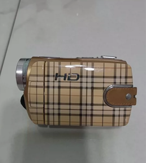 照相机，喜欢的带走吧！价格差不多就行，联系...