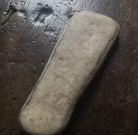 石 手把件 镇纸 书压 天然薄片，色分阴阳...