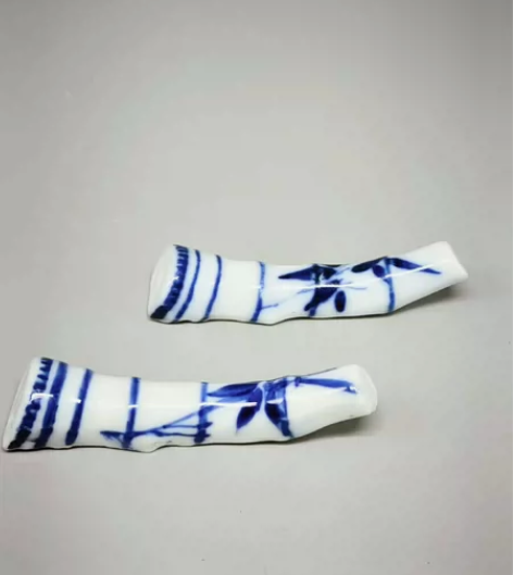 青花陶瓷，具体不知道做什么用的。有喜欢的可...