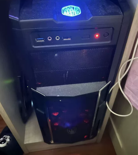 自用台式机电脑，全套出 显示器，摄像头，音...