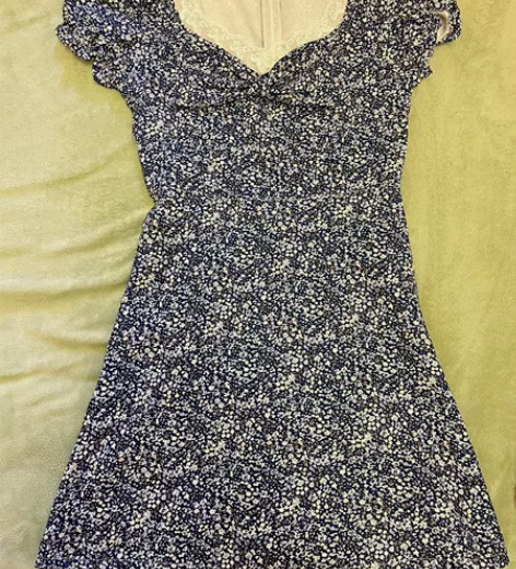 三件50块拿走，都只穿过一次，没出过门 感...