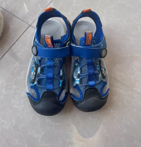 男童鞋   一双骆驼的  一双abc的  ...