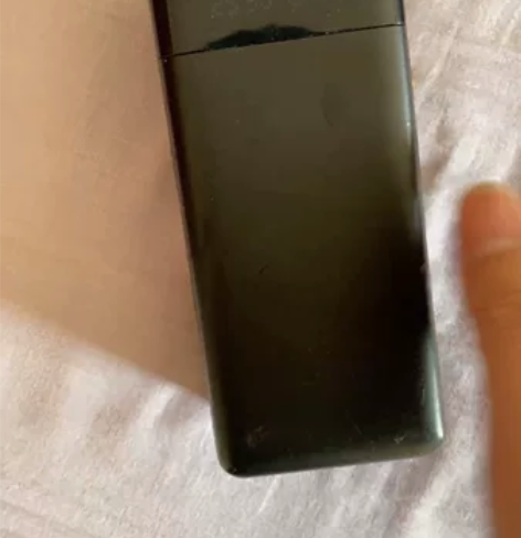 耐能量充电宝，5万毫安，感觉有点虚，当三万...