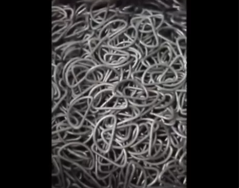 专业生产 定做各种弹簧  弹片  线成型  冲压件手机取卡针...