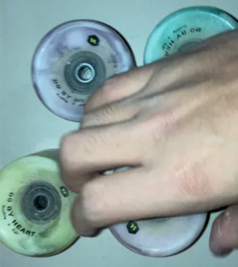 dbh刷街轮，里面有dbh的轴承，玩街式用...