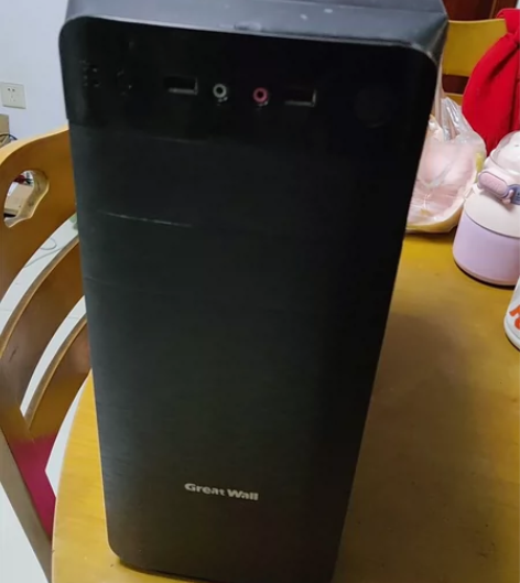 大机箱 9成新吧 没usb3.0  正常使...