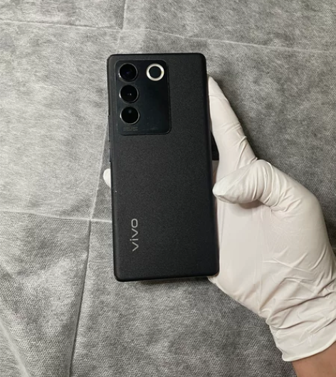 Vivo s16 ：12+256 G 个人...