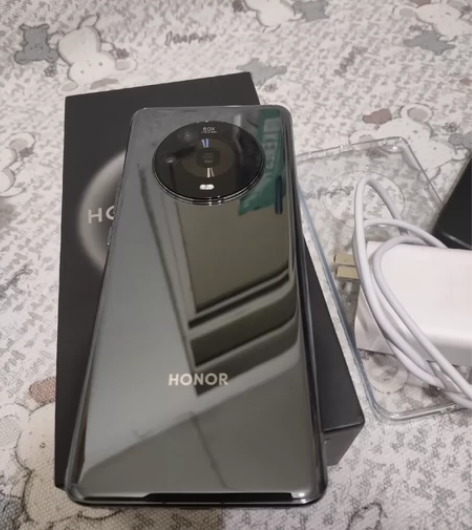 荣耀magic4黑色12?256 23年1...