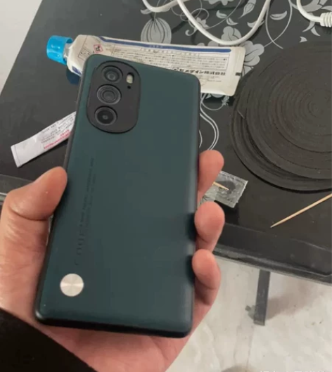 出摩托罗拉edgex30内存8+256，靓...