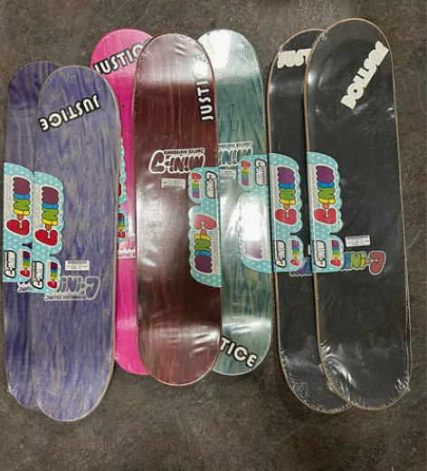 Justice双翘滑板板面，全新带塑膜。滑...