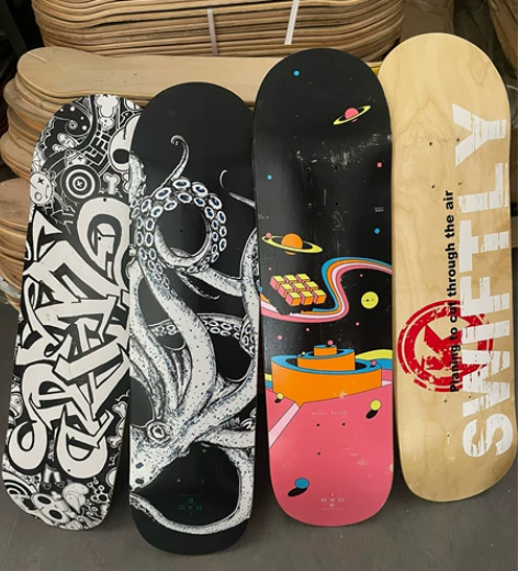 背面带图案次品滑板板面处理，可以当滑板装饰...