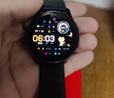 一加手表，轻微使用痕迹。包装，充电线，说明...