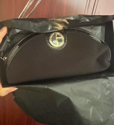 阿玛尼Armani 女士包手拿包，钱包，零...