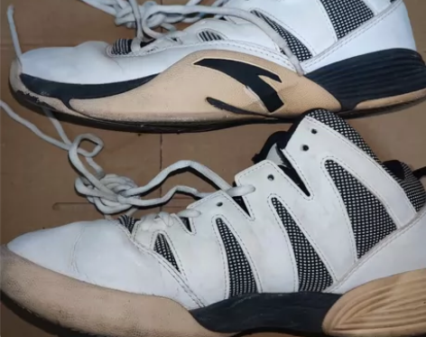 安踏anta水泥克星篮球鞋，古典耐磨 感兴...