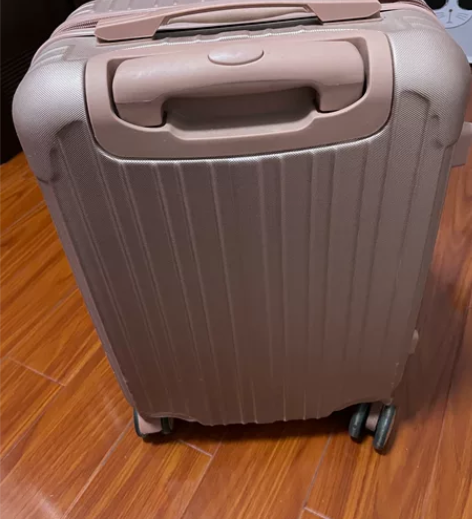 拉杆箱 九成新 需要的自取 感兴趣的话点“...
