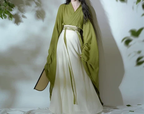 绿色汉服，穿过一次 感兴趣的话点“我想要”...