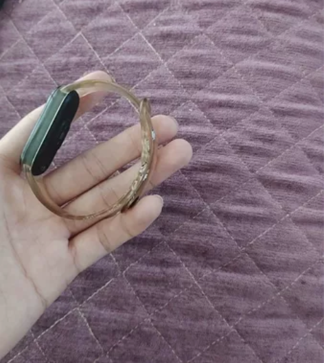 小米手环五 没有充电器,几乎全新,没怎么用...