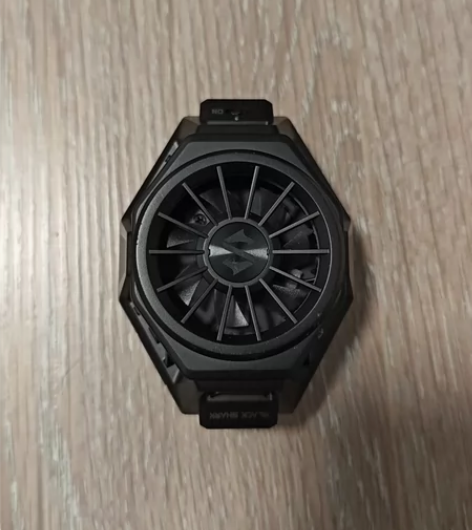 黑鲨冰封散热背夹pro，只用过一两次，换手...