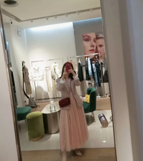 小ck的包包，购自专柜，8成新，基本没怎么...