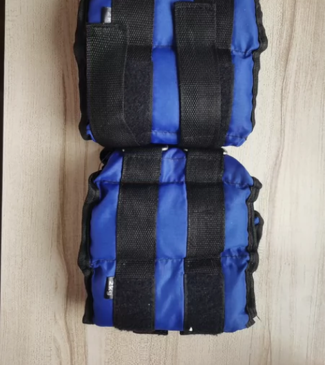 绑腿沙袋 每只2kg 九点五成新
