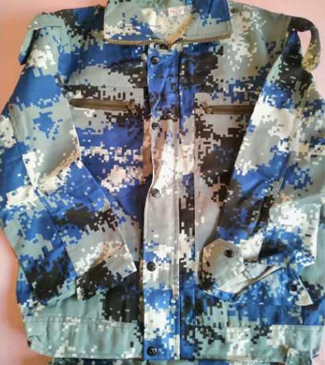 全新迷彩服套装，上衣+裤子，海洋蓝，全新未...