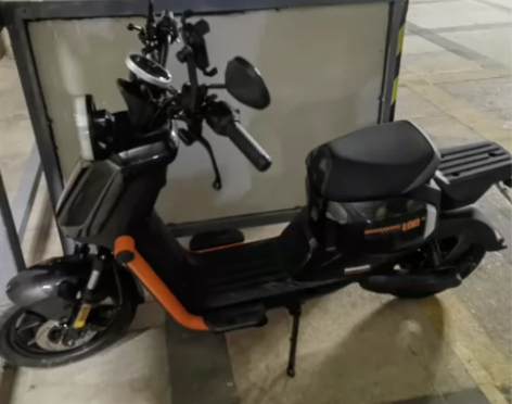 小牛电动车UQi+顶配，10月4日购买，行...