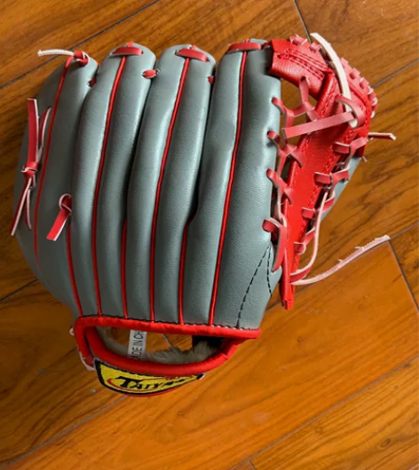 儿童棒球手套,全新 感兴趣的话点“我想要”...